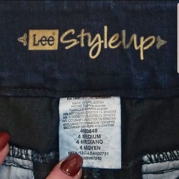 Lee Dark Blue Mid Rise Elastic Waistband Casual Chino Shorts - Picture 5 of 5